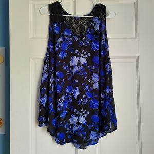 Floral lace tank top